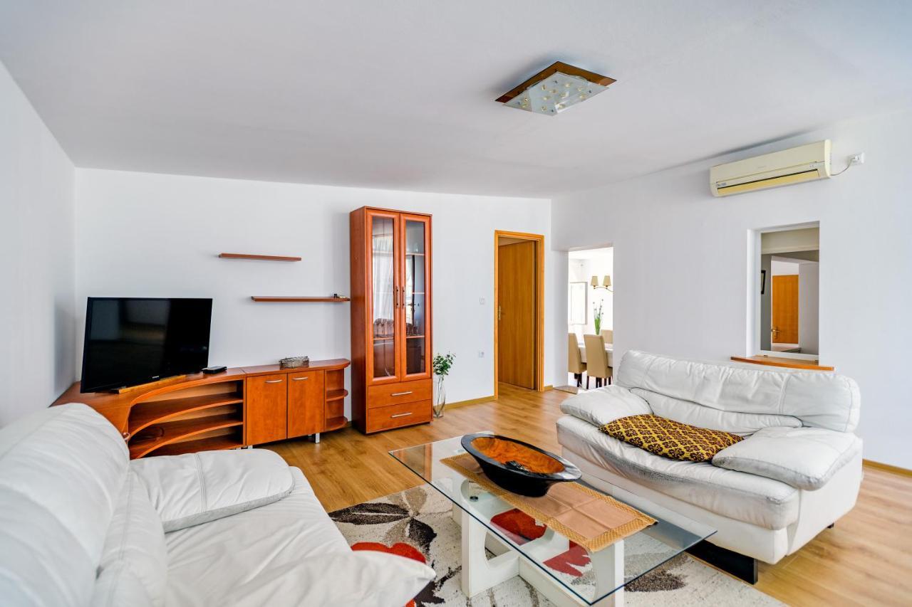 Comfort Holiday Apartment Zadar - With Parking And Balcony Exterior photo