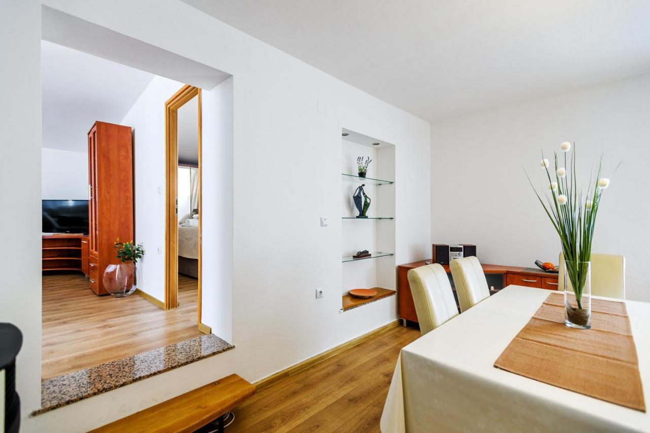 Comfort Holiday Apartment Zadar - With Parking And Balcony Exterior photo