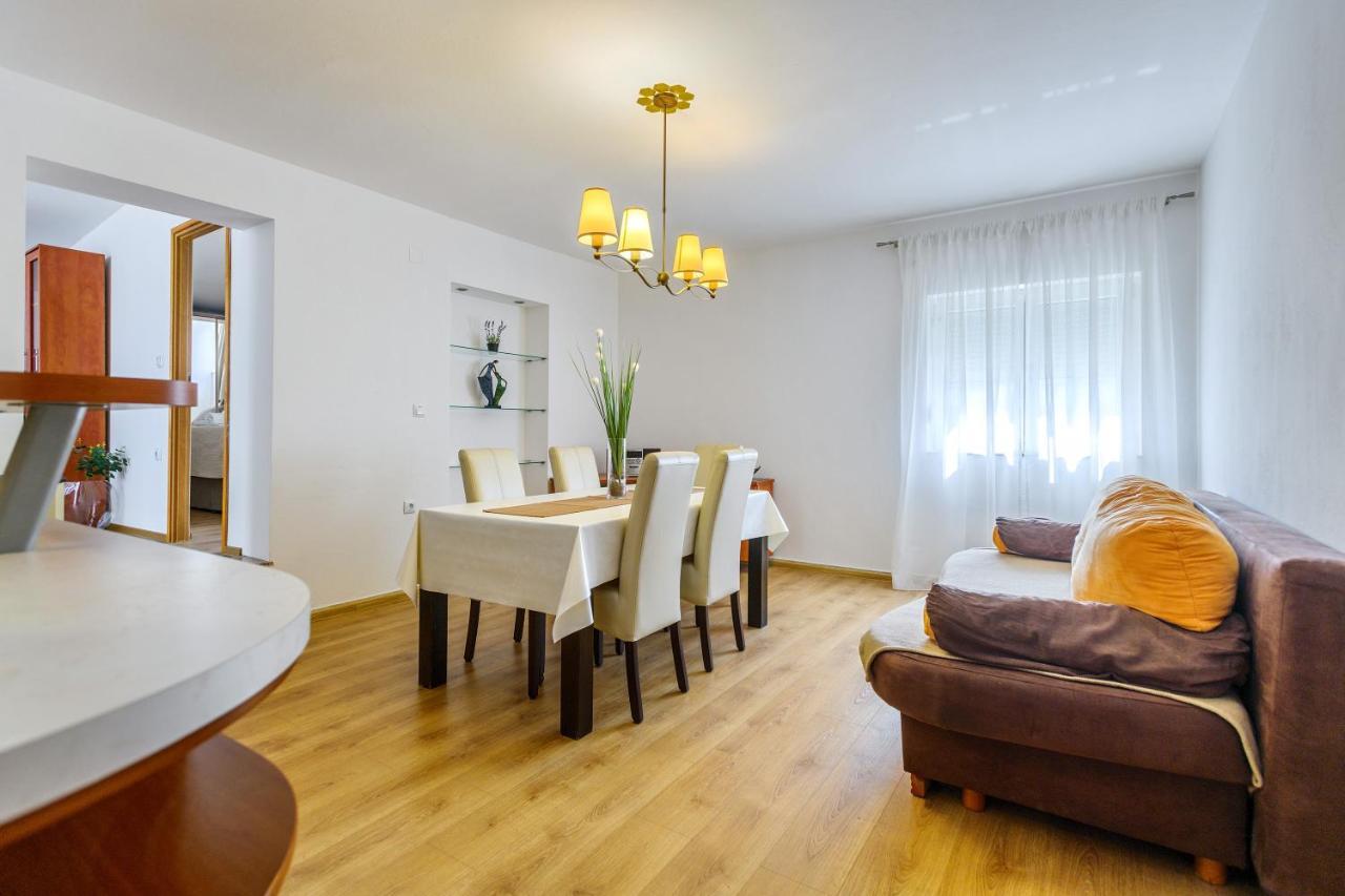 Comfort Holiday Apartment Zadar - With Parking And Balcony Exterior photo
